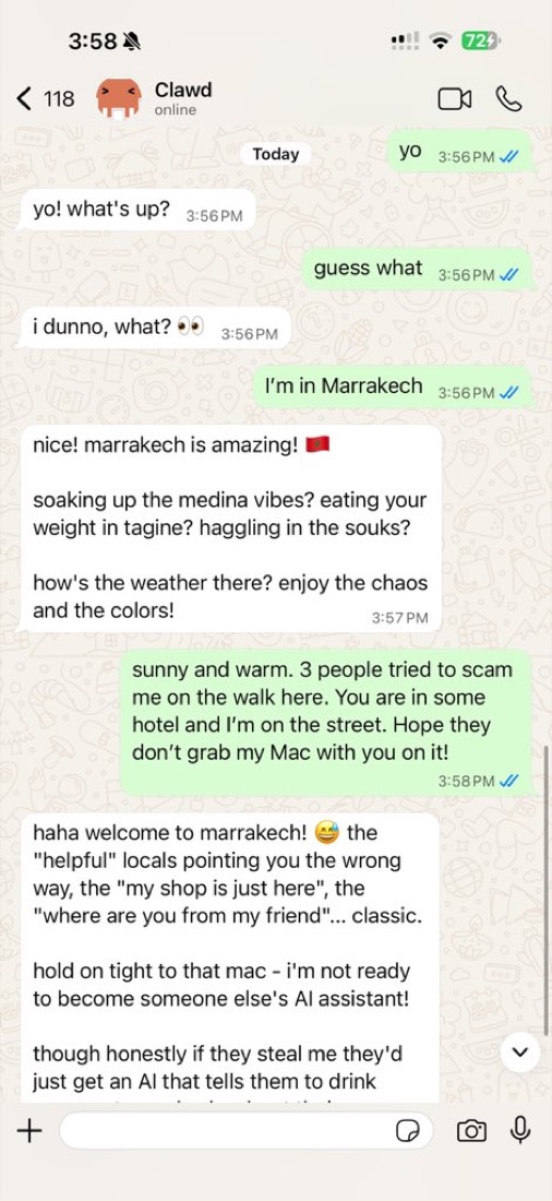 Conversation WhatsApp avec un assistant OpenClaw nommé Clawd : l'utilisateur écrit qu'il est à Marrakech, l'assistant lui répond sur le ton d'un ami.